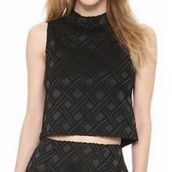 Alice + Olivia Tops - Alice Olivia Women Top Black Embroidered Diamond Cropped Sleeveless Tank Size 6